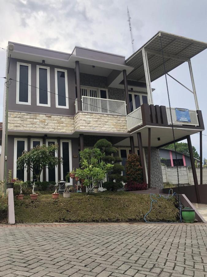 Villa Kusuma Hill A8 Batu  Exterior foto
